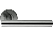 40 PAIRS ONLY £5.34 PER PAIR!! - STRAIGHT, SATIN STAINLESS STEEL DOOR HANDLES - BULK-8106SSS (sold in pairs)