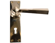 Cardea Ironmongery Tapered Door Handle On Backplate, Unlacquered Brass - AT282A/UNL