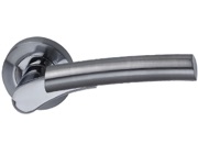 Darcel Hettie Door Handles On Round Rose, Dual Finish Satin Chrome & Polished Chrome - DCHET-SPC (sold in pairs)